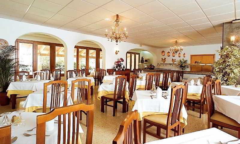 Hotel Gaya Peguera Ngoại thất bức ảnh