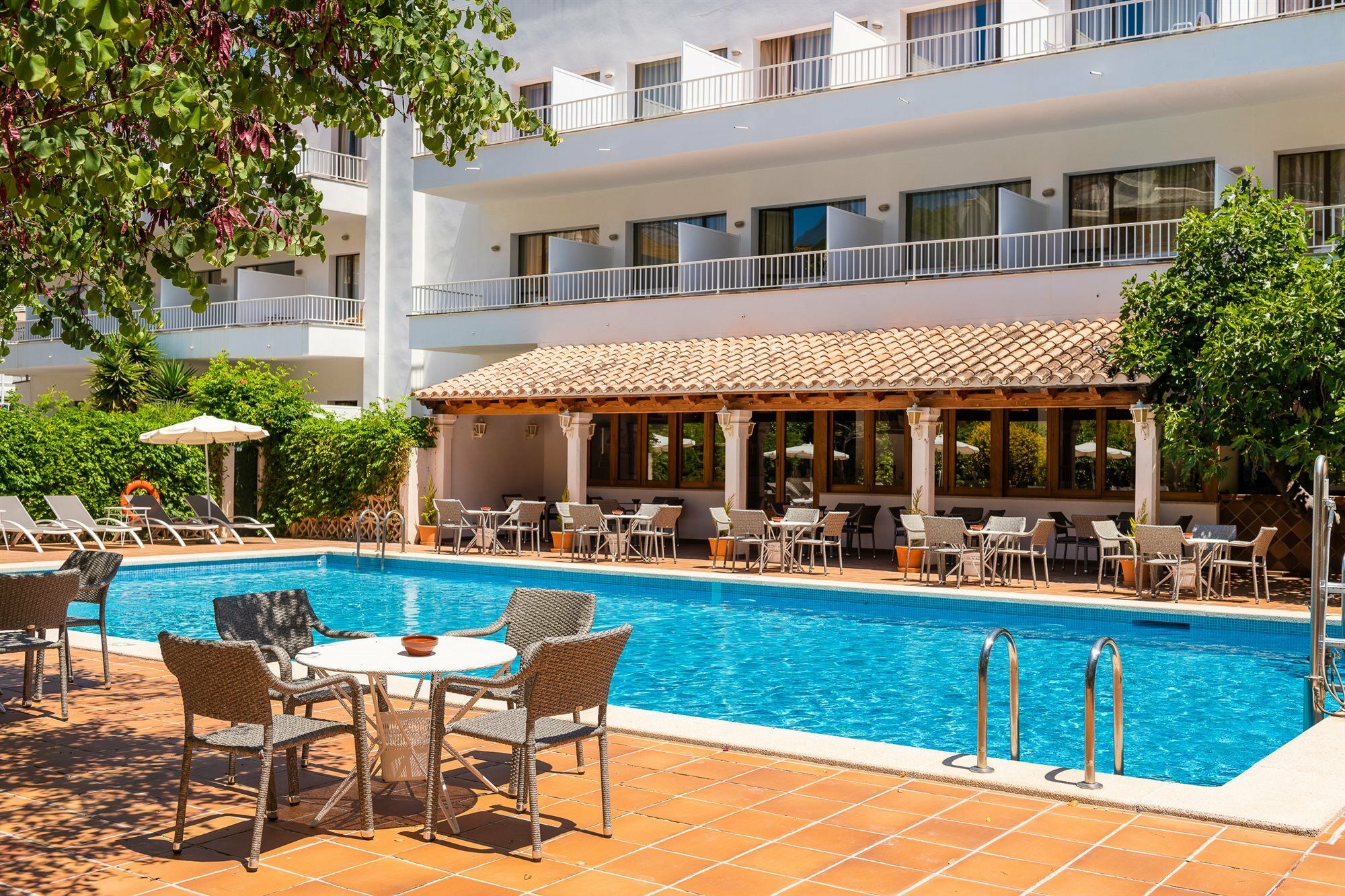 Hotel Gaya Peguera Ngoại thất bức ảnh